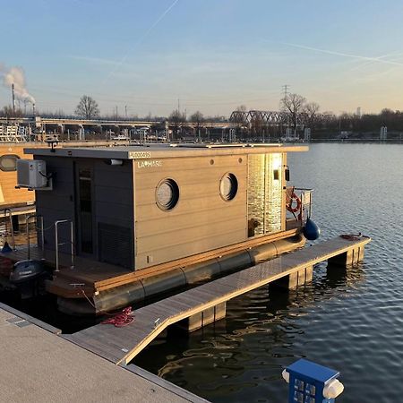 Apartmán Houseboat Water Boy Apartament Plywajacy Dom Na Wodzie Lodz Vratislav Exteriér fotografie